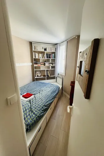 Downstairs single room